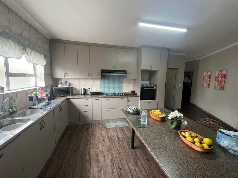 To Let 4 Bedroom Property for Rent in Brackenfell South Western Cape